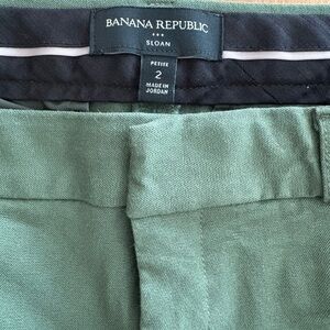 Banana Republic Green Chinos Versatile Business-Casual